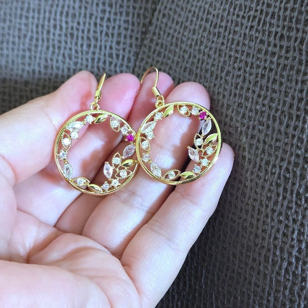 La Meno "Secret🤫 Garden💐" Earrings - Picture 12 of 16